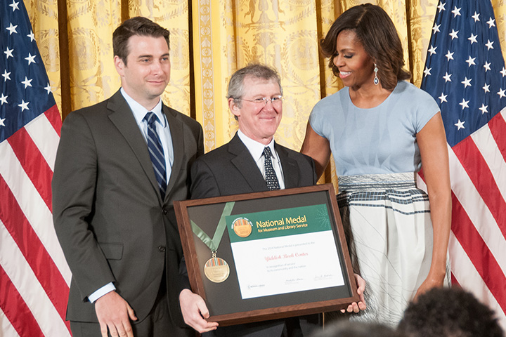Aaron Lansky with U.S. First Lady Michelle Obama